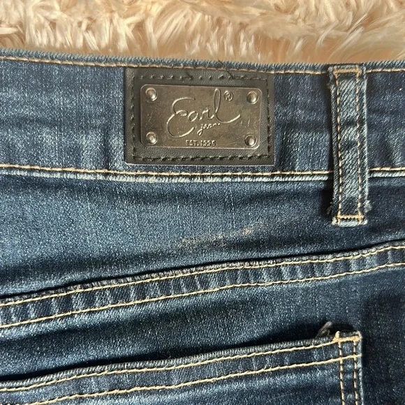 Earl Jeans Classic Blue Jean Shorts - Picture 3 of 6